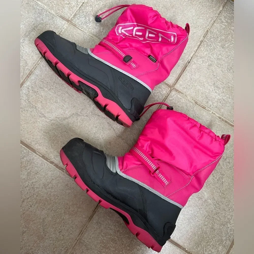 Keen womens Snow boot Insulated Waterproof Pull on‎ Winter Boots size 5 eu 37